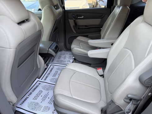 Used 2014 GMC Acadia SLT AWD/4WD image 18
