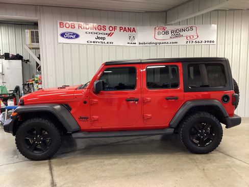 Used 2022 Jeep Wrangler Unlimited Sport image 2