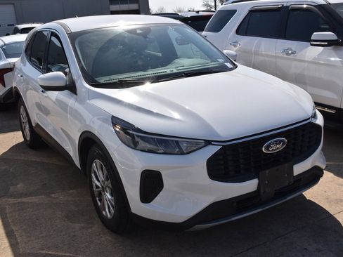 Certified 2023 Ford Escape Active w/ Tech Pack #2 image 4