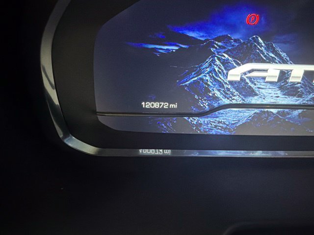Used 2023 GMC Yukon XL AT4 w/ AT4 Premium Package AWD/4WD image 7