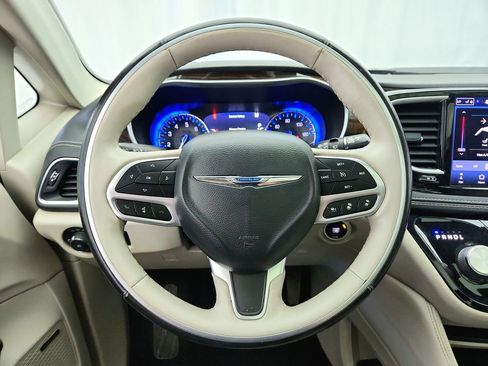 Used 2021 Chrysler Pacifica Limited w/ Premium & Safety Sphere Group AWD/4WD image 15