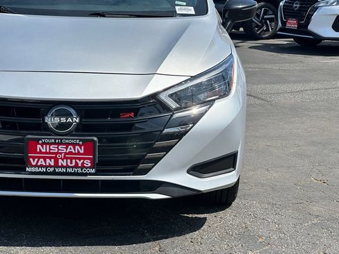 Used 2024 Nissan Versa SR FWD image 13