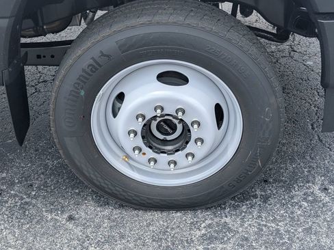 New 2026 Ford F550 4x4 Regular Cab Super Duty image 15