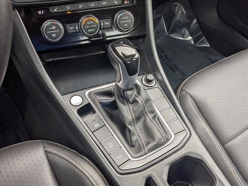 Used 2024 Volkswagen Jetta SE image 15