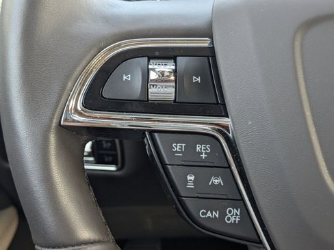 Certified 2023 Lincoln Nautilus Reserve w/ Equipment Group 202A image 28