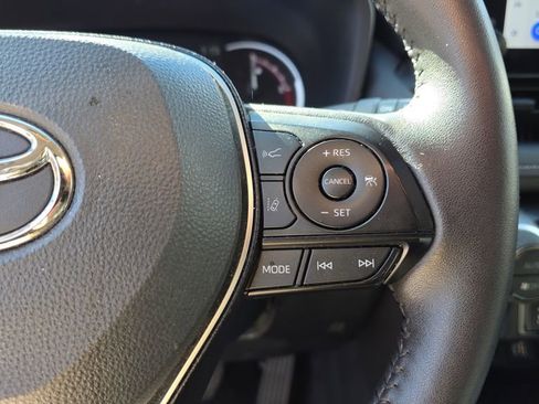 Used 2023 Toyota RAV4 XLE image 21