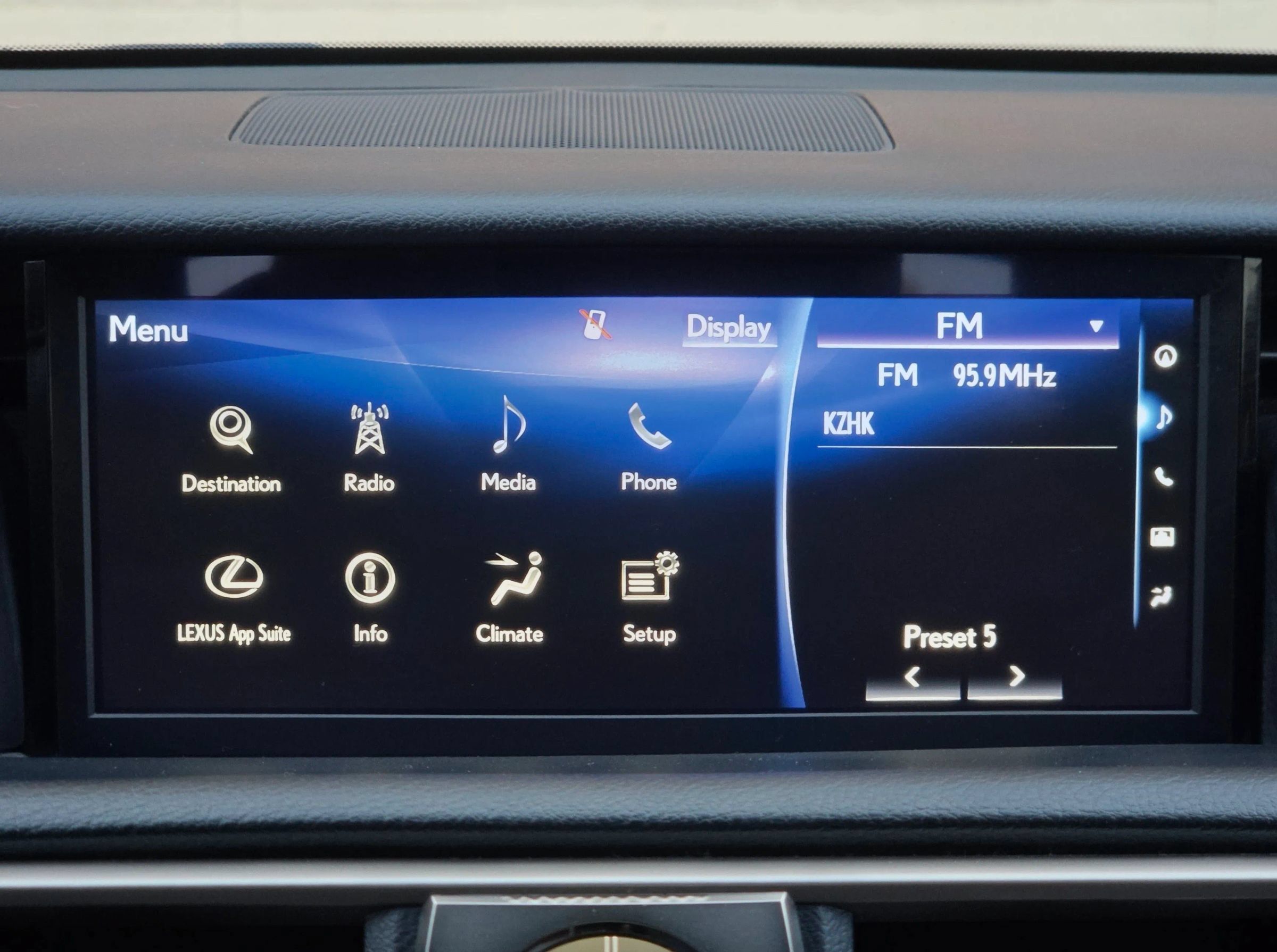 Used 2017 Lexus IS 200t F Sport w/ F Sport Package RWD image 32