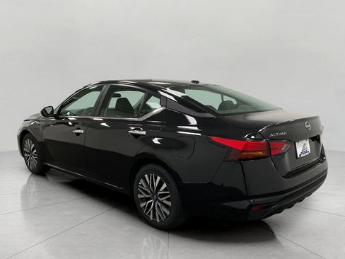 Certified 2025 Nissan Altima 2.5 SV FWD image 35