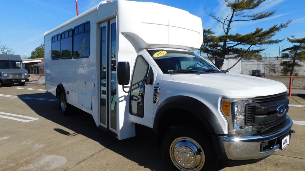Used 2017 Ford F550 2WD Regular Cab Super Duty w/ XL Value Package image 1