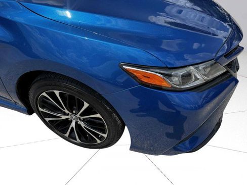 Used 2019 Toyota Camry SE image 8