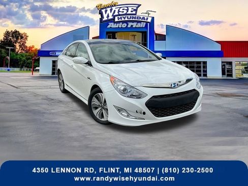 Used 2015 Hyundai Sonata Limited w/ Option Group 02 FWD image 1