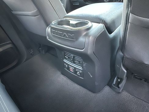 Certified 2024 Nissan Titan SV w/ SV Convenience Package image 28