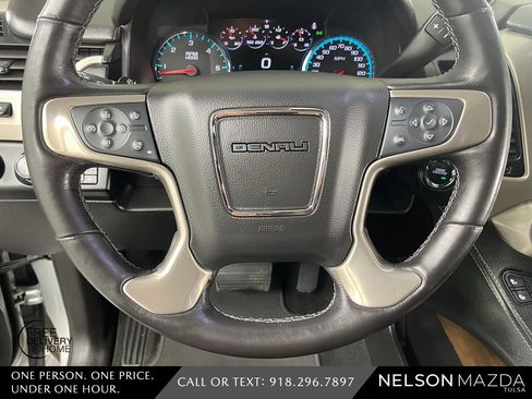 Used 2018 GMC Yukon Denali w/ Denali Ultimate Package image 25