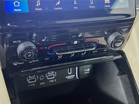 Used 2022 Jeep Grand Cherokee Limited 4xe image 24