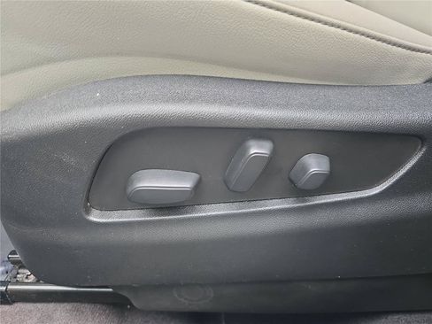 Used 2023 Cadillac XT4 Luxury FWD image 22