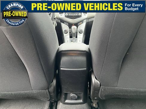 Used 2014 Chevrolet Cruze LS image 29