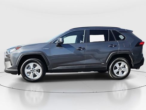 Used 2021 Toyota RAV4 LE w/ Carpet Mat Package (TMS) AWD/4WD image 8