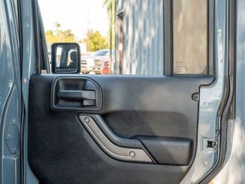 Used 2014 Jeep Wrangler Unlimited Sport w/ Quick Order Package 23S AWD/4WD image 39