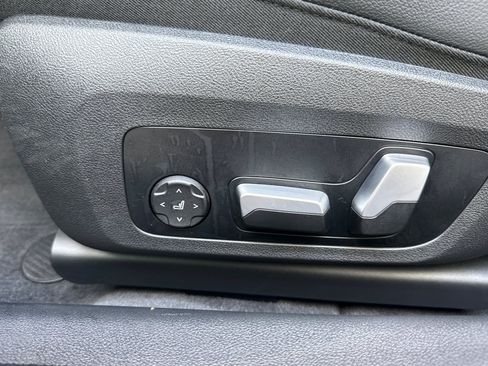 Used 2023 BMW i4 eDrive40 w/ Premium Package RWD image 14