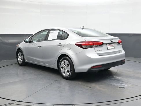 Used 2018 Kia Forte LX image 6