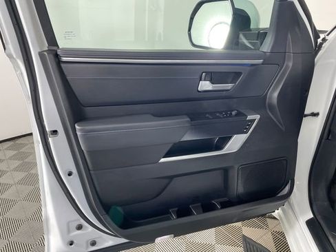 Used 2023 Toyota Tundra Platinum image 18