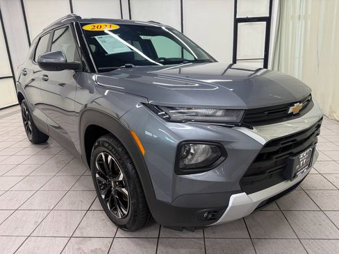 Certified 2021 Chevrolet TrailBlazer LT image 2