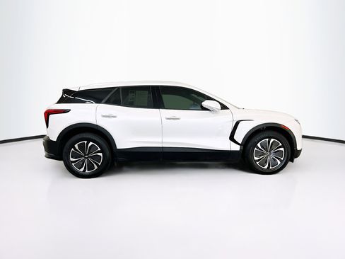 Used 2024 Chevrolet Blazer EV LT image 10