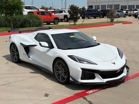 Used 2026 Chevrolet Corvette Z06 RWD image 12
