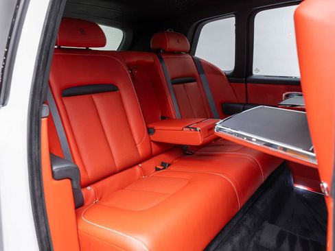 Used 2021 Rolls-Royce Cullinan AWD/4WD image 11