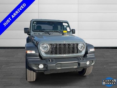 Used 2025 Jeep Wrangler Sport AWD/4WD image 8