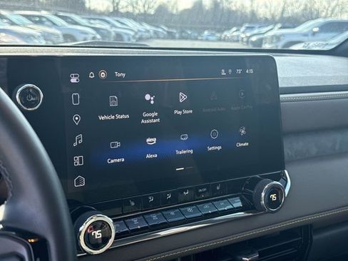 Used 2024 Chevrolet Colorado ZR2 w/ Technology Package image 16