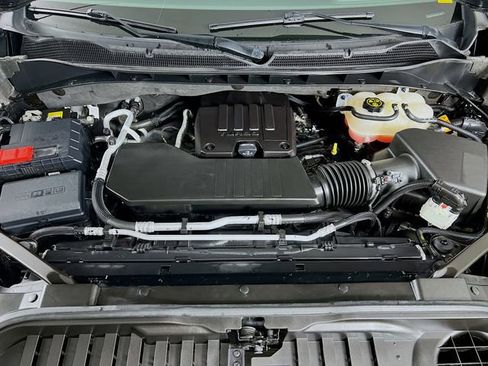 Used 2023 Chevrolet Silverado 1500 LT Trail Boss AWD/4WD image 27