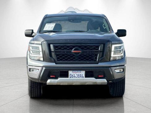 Used 2022 Nissan Titan PRO-4X image 8