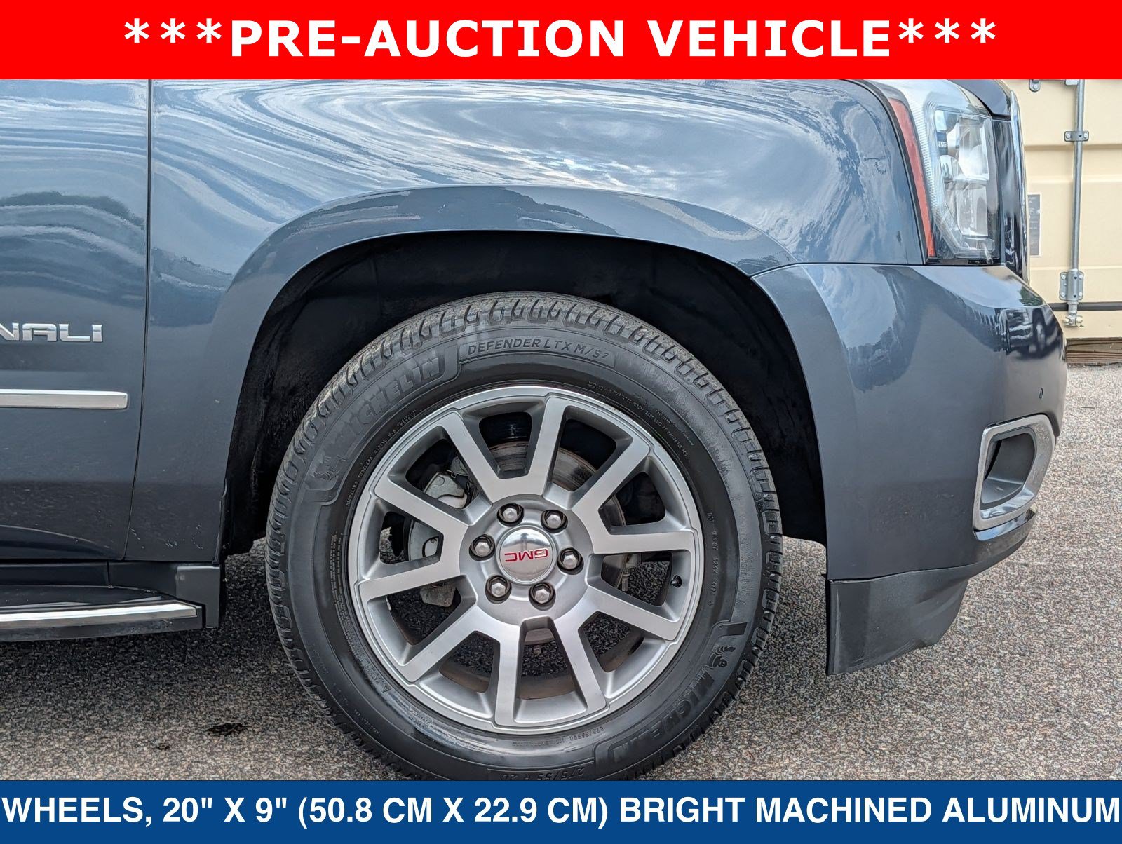 Used 2019 GMC Yukon XL Denali AWD/4WD image 12