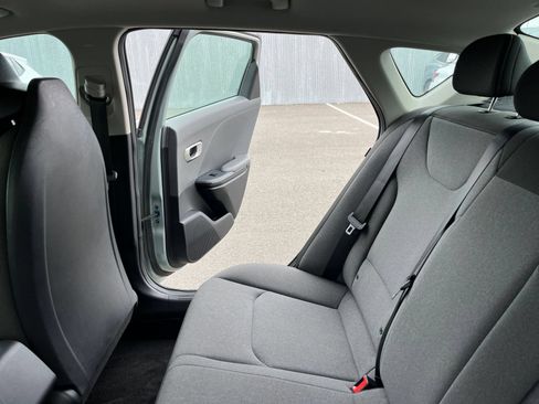 Used 2025 Kia K4 FWD image 39