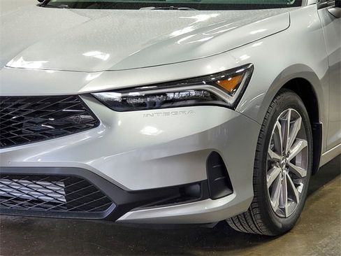 New 2025 Acura Integra image 8