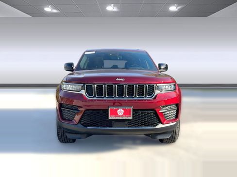 New 2025 Jeep Grand Cherokee Laredo X image 6