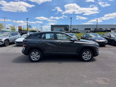 Used 2026 Hyundai Kona SE AWD/4WD image 2