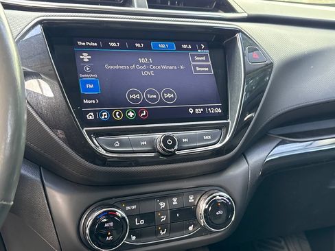 Used 2021 Chevrolet TrailBlazer LT w/ Convenience Package FWD image 16
