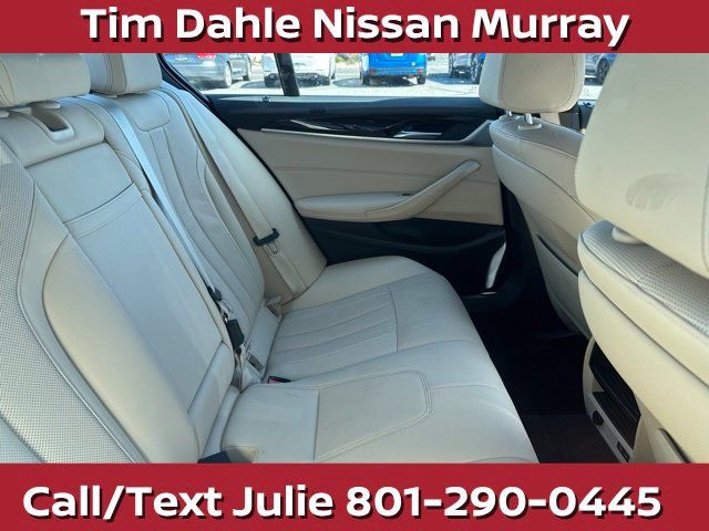 Used 2023 BMW 530e xDrive w/ Convenience Package AWD/4WD image 19