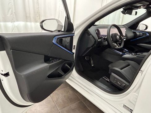 Used 2025 BMW X3 xDrive30i w/ Premium Package image 24