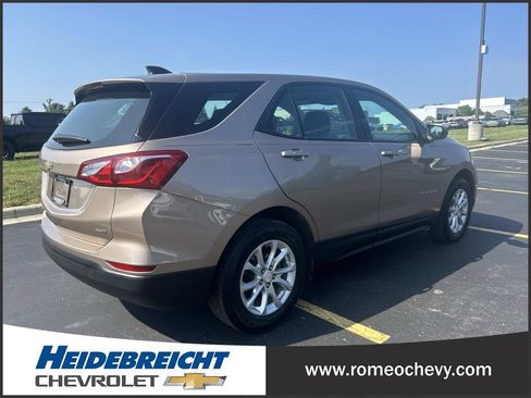 Used 2019 Chevrolet Equinox LS AWD/4WD image 8