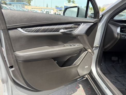 Used 2024 Cadillac XT6 Premium Luxury AWD/4WD image 25