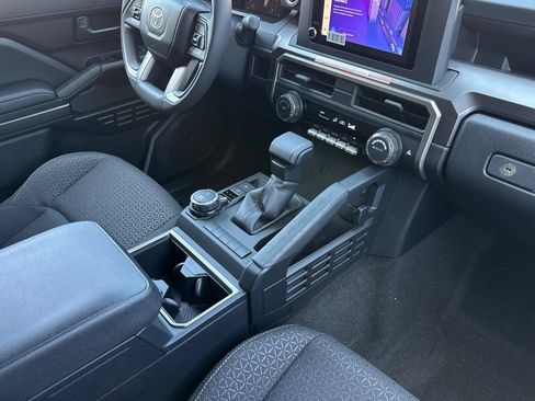 New 2026 Toyota 4Runner SR5 AWD/4WD image 19