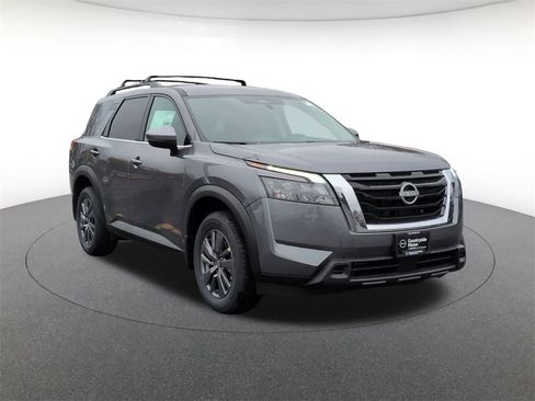 New 2025 Nissan Pathfinder SV image 3