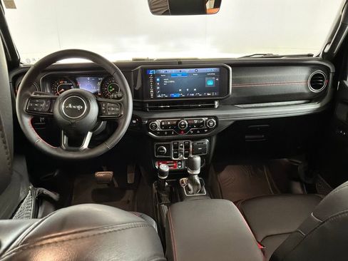 Certified 2024 Jeep Wrangler Unlimited Rubicon AWD/4WD image 20