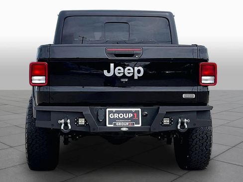Used 2022 Jeep Gladiator Overland w/ Cold Weather Group AWD/4WD image 5