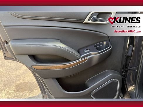 Used 2018 GMC Yukon Denali AWD/4WD image 29