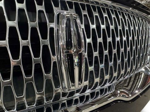 Used 2019 Lincoln MKC Select w/ Select Plus Package image 17