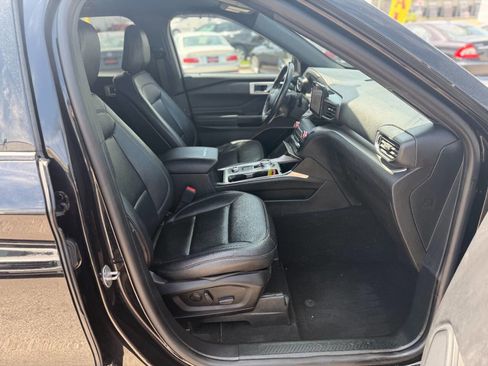 Used 2020 Ford Explorer XLT w/ Equipment Group 202A image 51